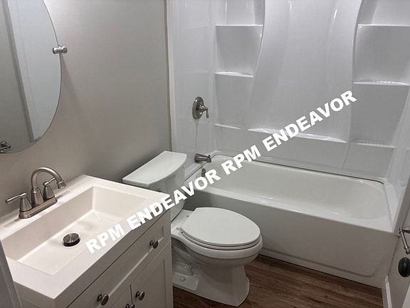 5th image of 1124 Baron Ave