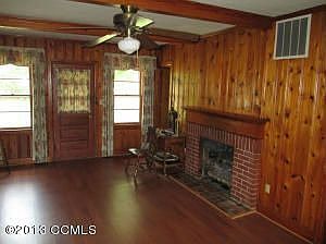 3rd image of 302 Sycamore Dr