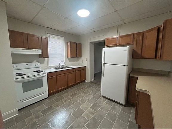 2nd image of 1638 Mount Rose Ave