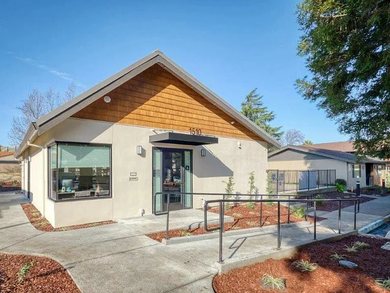 Woodcrest Apartments — Photo 26