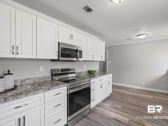 2nd image of 732 Oak Field Dr