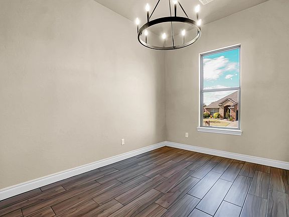 5th image of 1605 NW 37th St