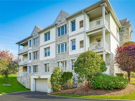 4th image of 30 N De Baun Ave Unit 202