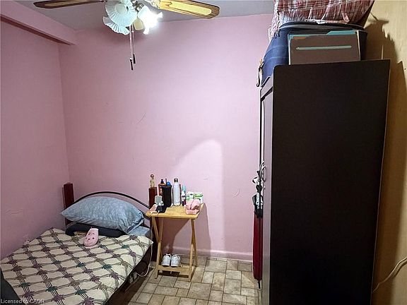4th image of 921 Midland Ave #306