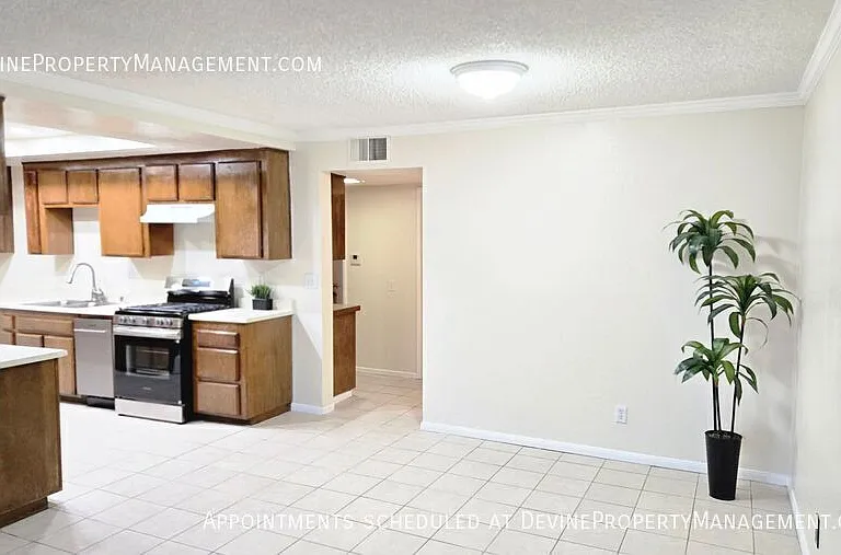 16970 Marygold Ave #11 — Photo 4