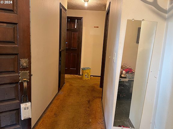 4th image of 1504 SE 127th Ave