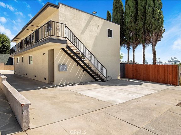 2nd image of 564 W Macarthur Ave