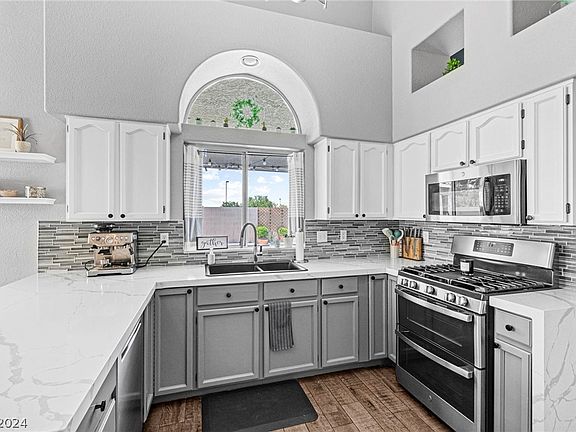 5th image of 7405 Summer Crest Ln