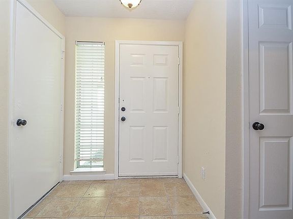 4th image of 8607 Lake Crystal Dr