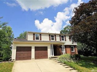 635 Jamestown Dr, Miamisburg, OH 45342