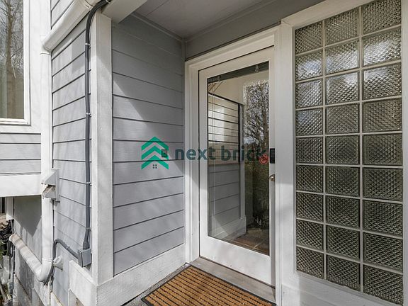 2nd image of 1547 30th Ave S