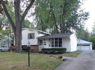 6141 Foxcroft Rd, Toledo, OH 43615