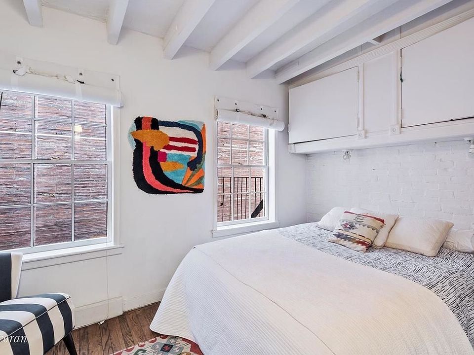 2nd image of 9 Jane St APT 4
