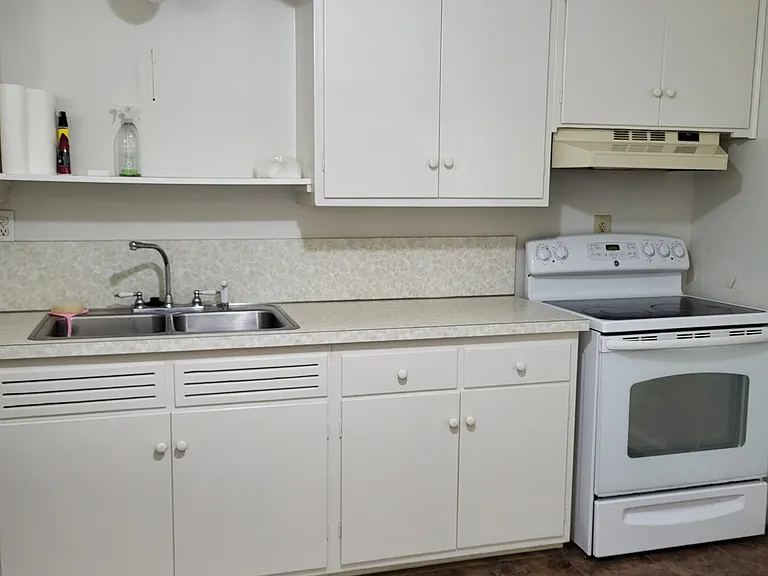 Lake Bradford Ln — Photo 19
