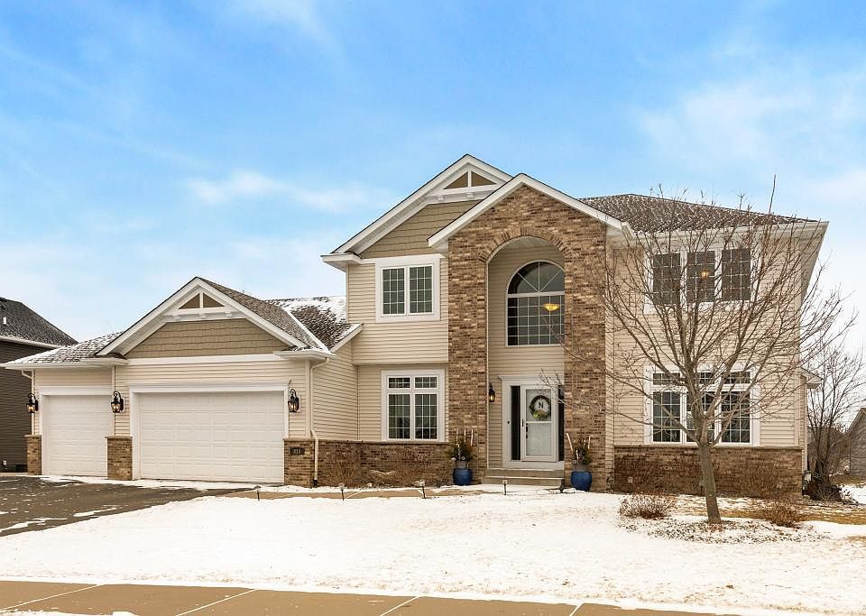 1st image of 813 Savanna Trl
