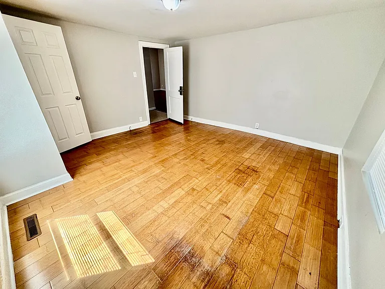 111 Marne Ave — Photo 17
