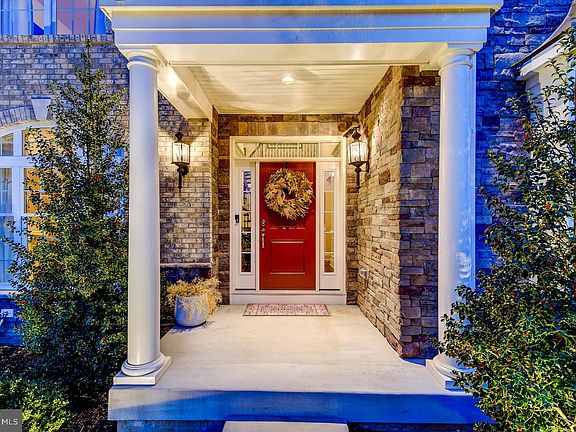 4th image of 2202 Cedar Knoll Ct
