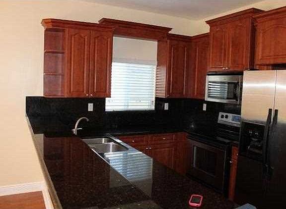 3rd image of 5738 Tyler St #5738
