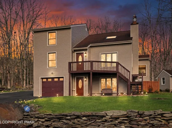 7120 Pine Grove Dr, East Stroudsburg, PA 18301