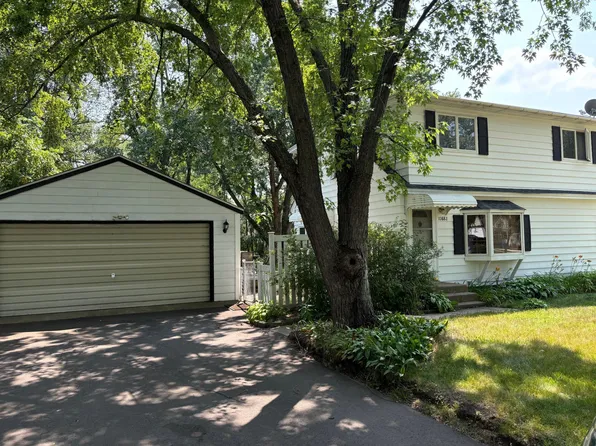 10882 Thrush St NW, Coon Rapids, MN 55433