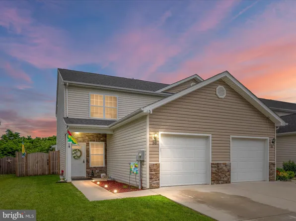 30 Beaulah Ct, Bunker Hill, WV 25413