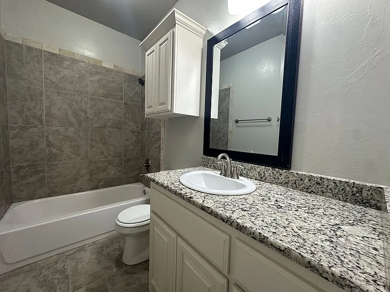8017 NW 160th Ter — Photo 15