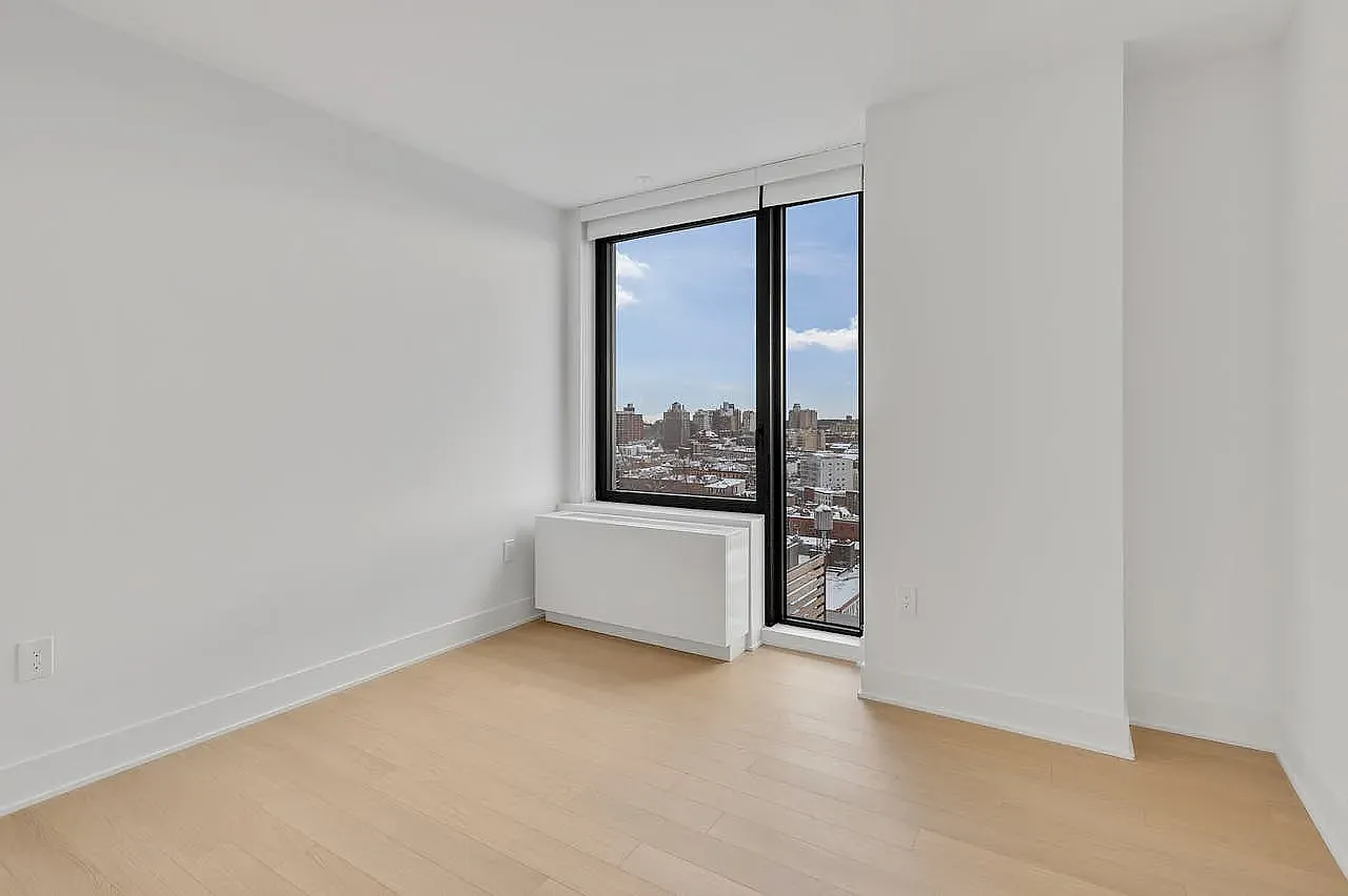 662 Pacific Street — Photo 4