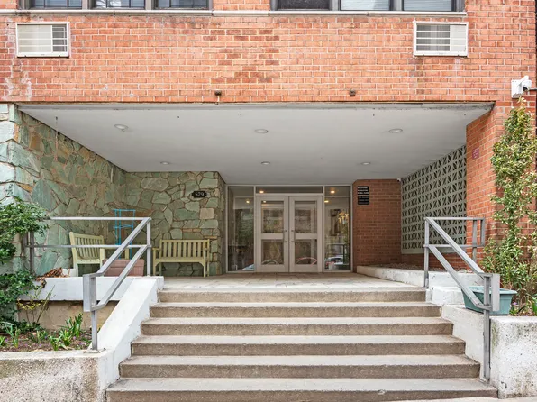 579 West 215th Street image 2 of 7