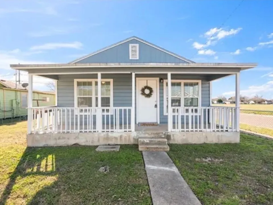 4401 Valdez Dr