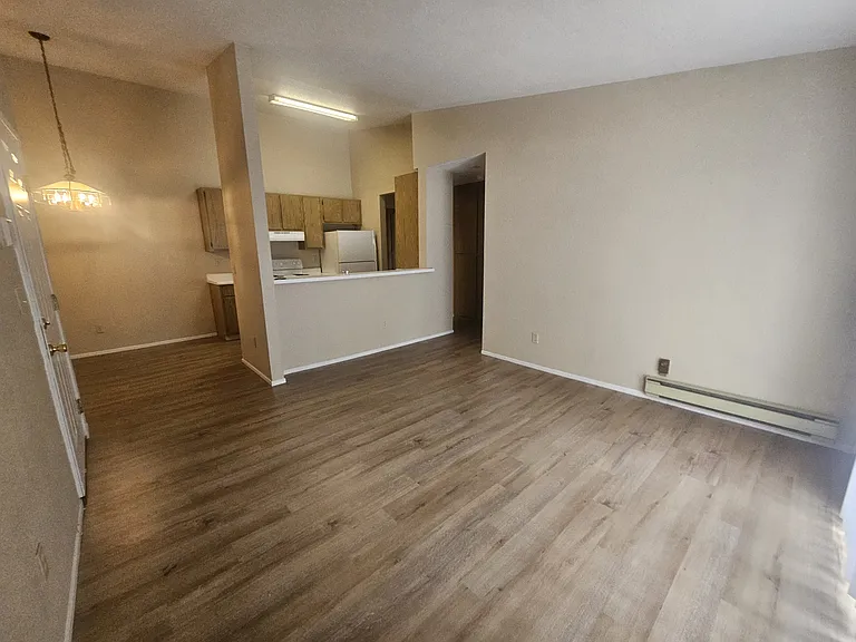 229 Lancaster — Photo 2