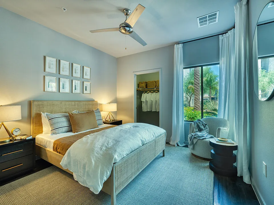 Seven (AZ) apartments community photo