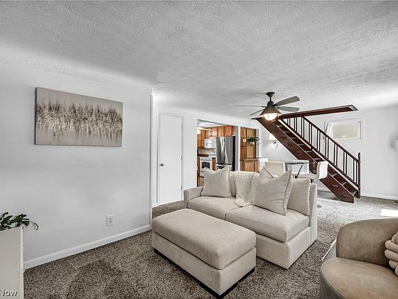 5th image of 941 Woodstock Rd