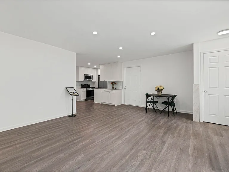 6777 Dandison Blvd — Photo 7