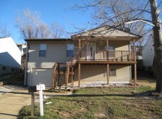 2560 Braintree Dr, High Ridge, MO 63049