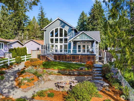 4455 Lakeview Court NW, Bremerton, WA 98312