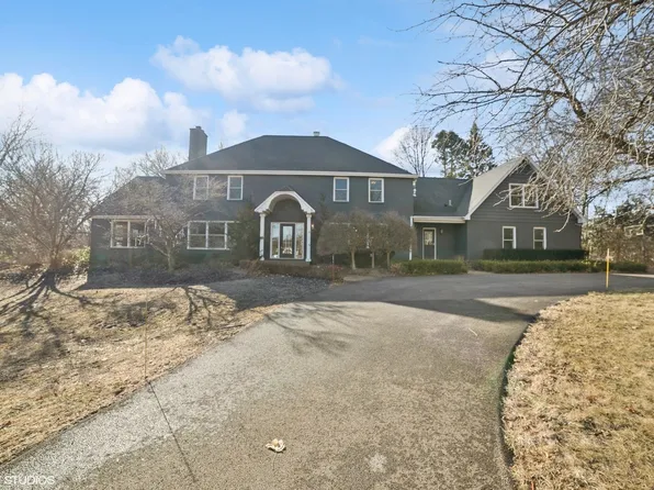 16 Country Oaks Ln, Barrington Hills, IL 60010