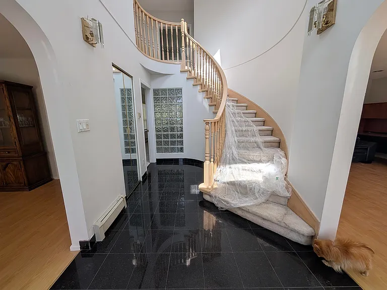 7 Thornhill Dr — Photo 4