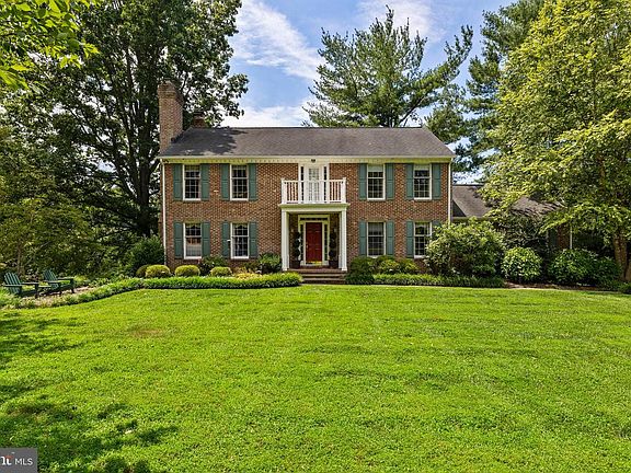 2nd image of 14223 Greencroft Ln