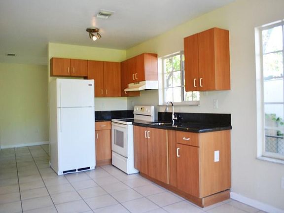5th image of 2911 NW 135th Street