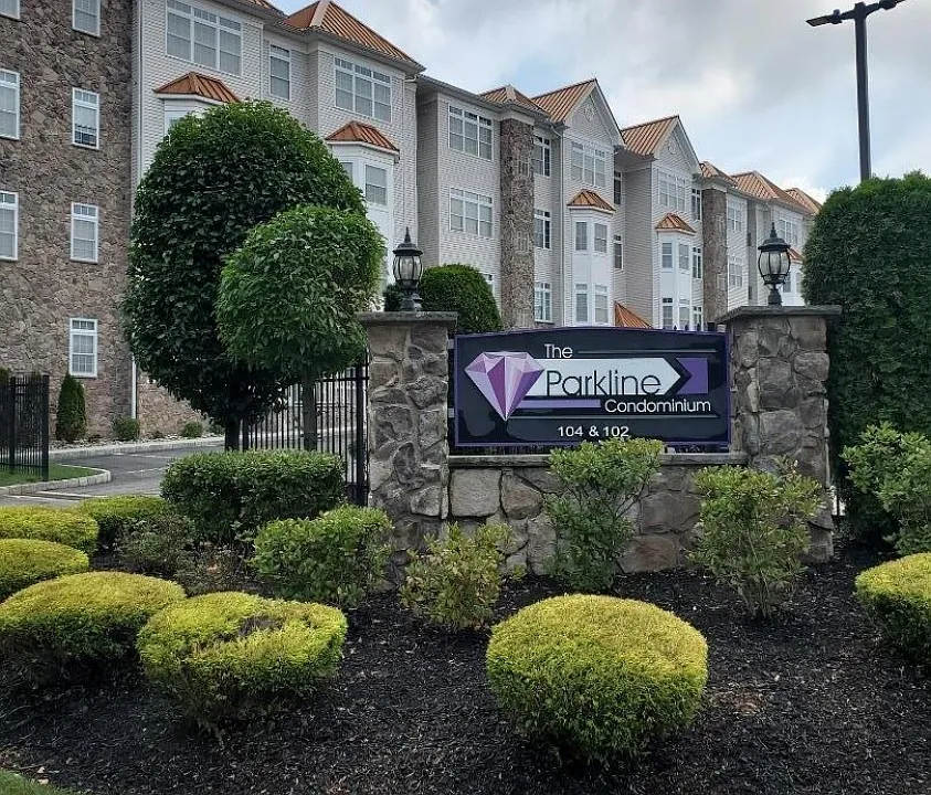 104 E Elizabeth Ave #207