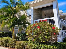 6923 Stones Throw Cir N, Saint Petersburg, FL