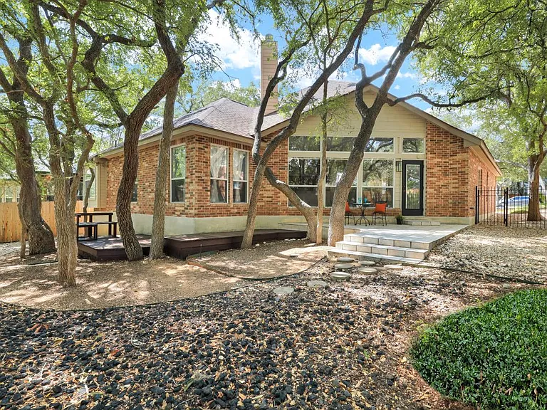 26 Silverhorn Dr — Photo 33