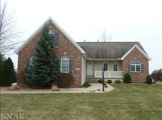 129 Dancer Ln, Heyworth, IL 61745