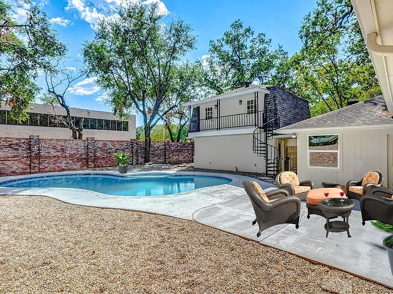 5219 Lookout Mountain Dr — Photo 32