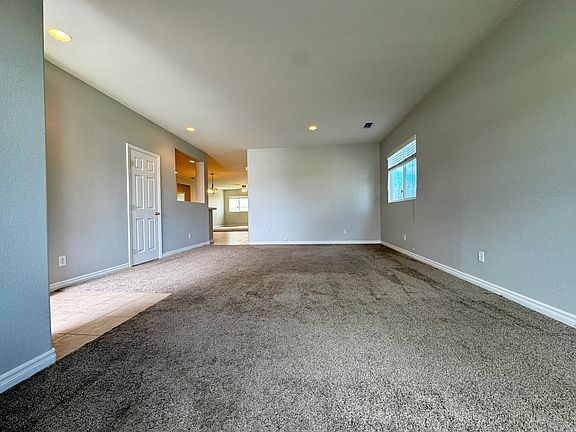 3rd image of 12927 Skokorat Ct