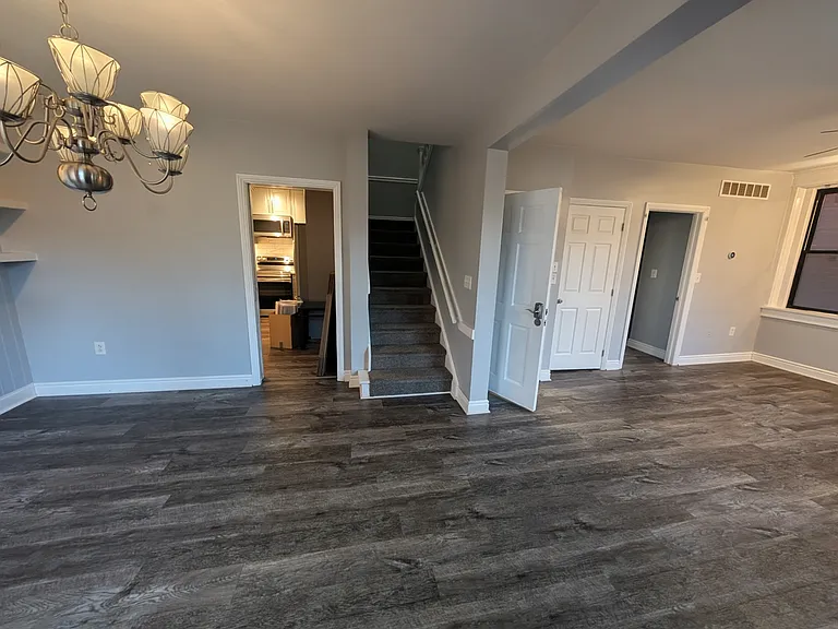 421 Foreland St #2 — Photo 10