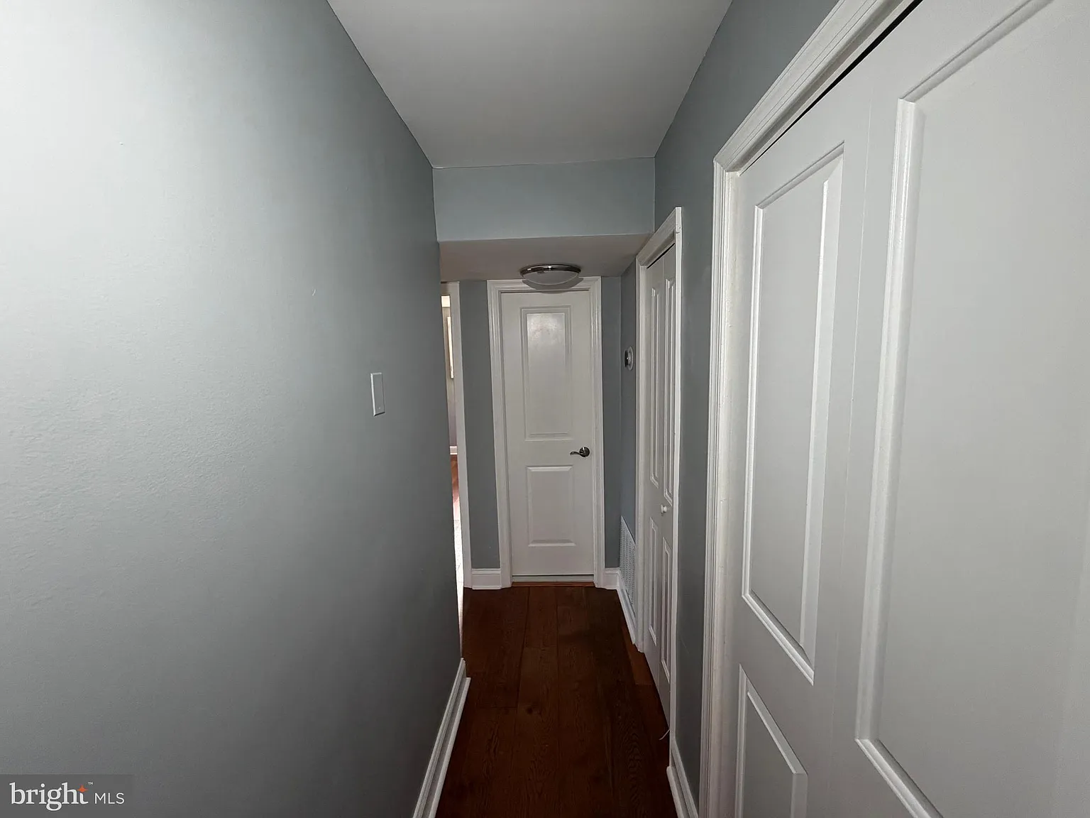 2 bed, 1.0 bath, 930 sqft, $1,700 — Photo 4