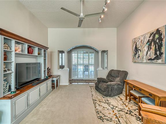 4th image of 7321 Wild Oak Ln