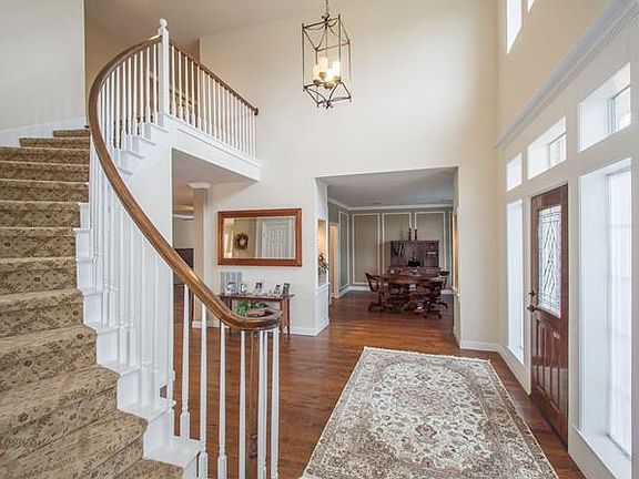4th image of 1209 Creekfield Dr
