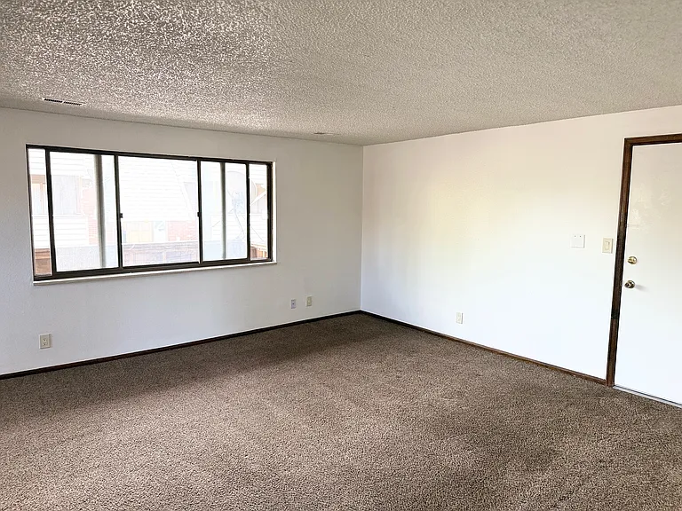 1700 9th Ave #4 — Photo 9